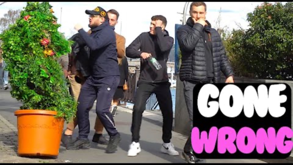 BUSHMAN PRANK GONE WRONG!(MUST WATCH)#fun#funny#comedy#prank смотреть онлайн