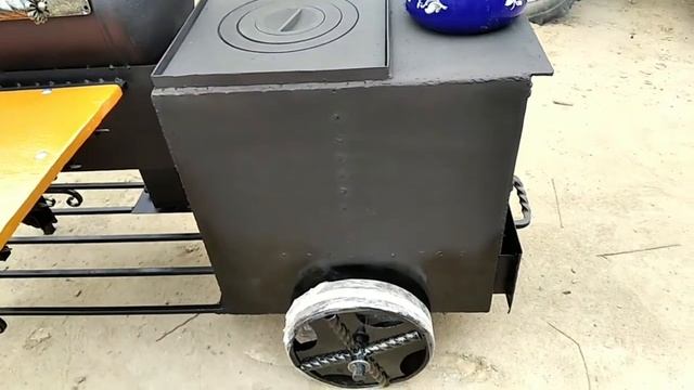 Многофункциональный мангал коптим курицу.🍗