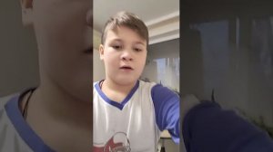 распаковка подарков дня рождения.