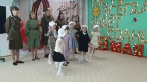 Музыкальная композиция "Белые панамки". Автор песни В.Егоров