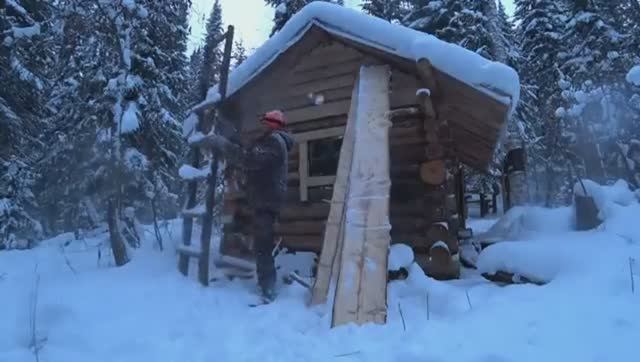 ДОБРАТЬСЯ В СНЕГОПАД ДО ИЗБЫ. СПРЯТАТЬСЯ И ОБОГРЕТЬСЯ. ЖИВУ В УЮТНОЙ ТАËЖНОЙ КВАРТИРЕ. смотреть онлайн