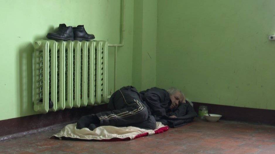 Взял ИПОТЕКУ и ПОЖАЛЕЛ. Стал БОМЖОМ И СПИЛСЯ.