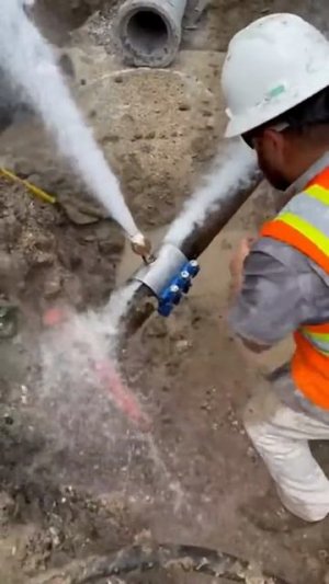 РЕМОНТ ТРУБЫ ПОД ДАВЛЕНИЕМ