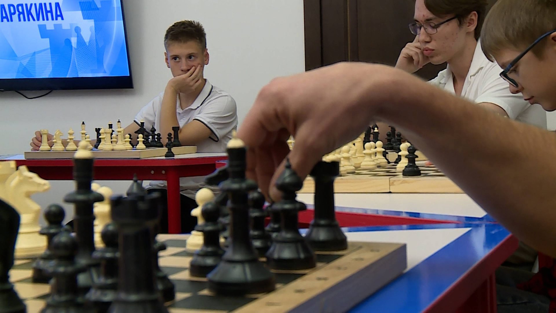 Шахматный клуб гроссмейстера Сергея Карякина открылся в Ставрополе смотреть онлайн