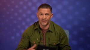 Том Харди знакомится с отставными полицейскими собаками. Интервью с Томом Харди «Хаос»