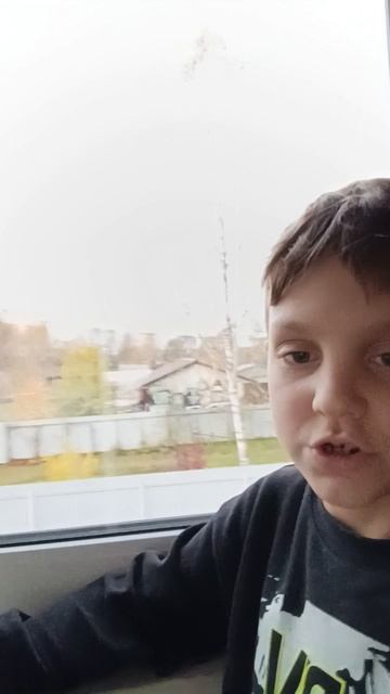 У нашего дома стоит с машиной странный дядька смотреть онлайн