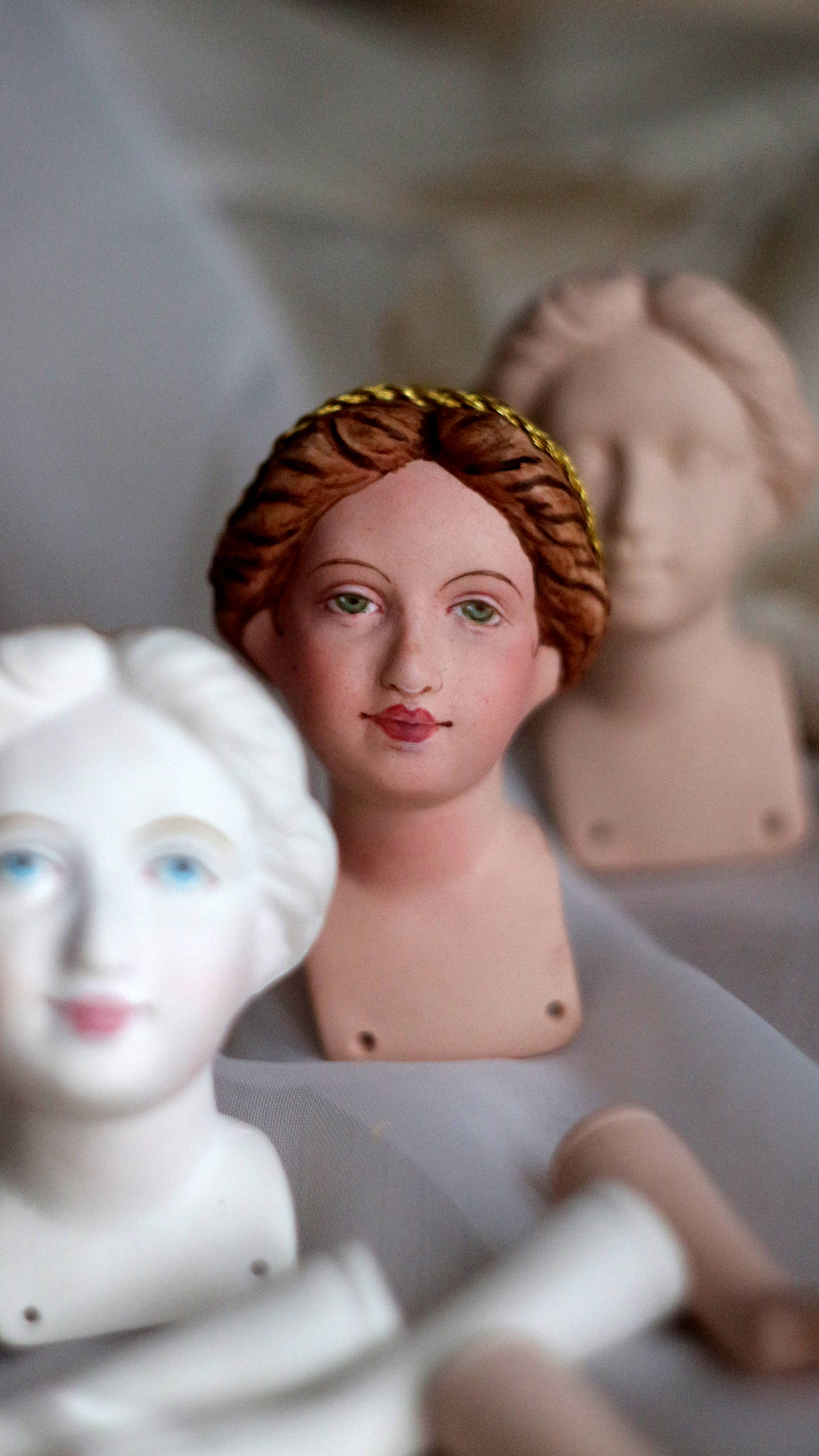 Сестрички из одной формы, но какие разные! смотреть онлайн