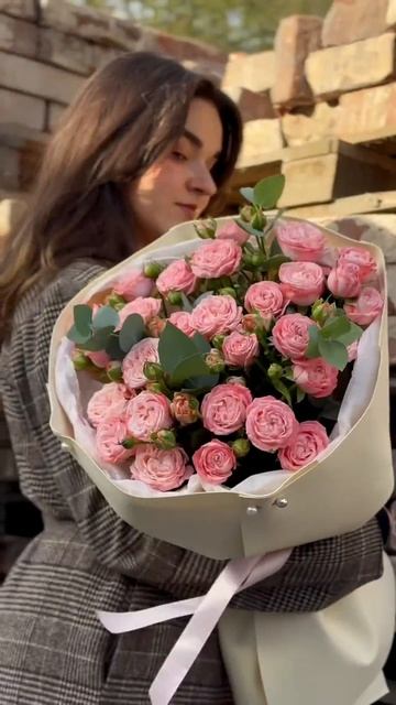 Пионовидные розы Madam Bombastik