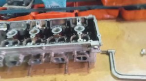 ГБЦ ЗМЗ 409.406 Разборка. Притирка клапанов. Замена Сальников.