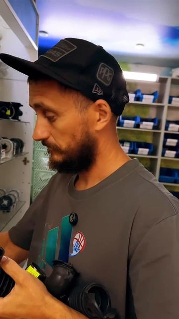 Директор магазина