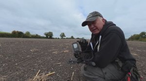 Minelab Manticore на пашне в руках Гарри из XP