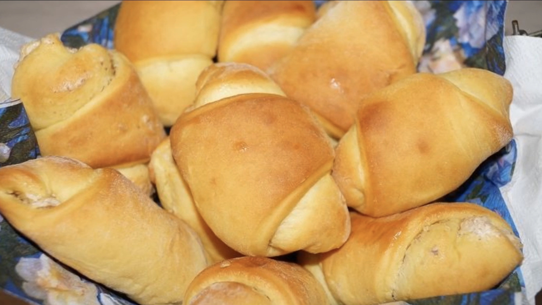 Рогалики.Бакинские мутаки с ореховой начинкой. смотреть онлайн