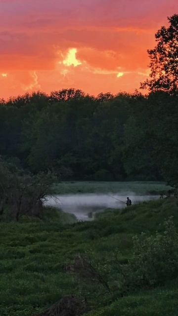 Закат. Природа. Рыбак. смотреть онлайн