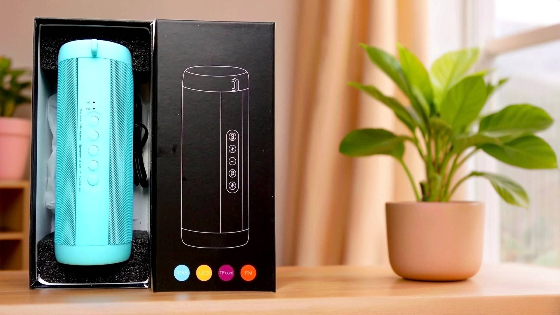 Беспроводная блютус колонка с USB и FM радио смотреть онлайн