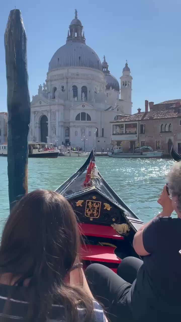 🚤 Gondola Tour in Venice — за $42 вместо €90 ($105)! смотреть онлайн