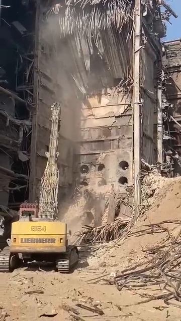 Взрыв рвд либхер. Очень много интересного о спецтехнике ссылка в описании