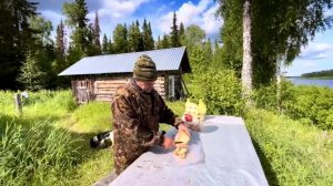 Рыба на каждый заброс. Уха на костре.