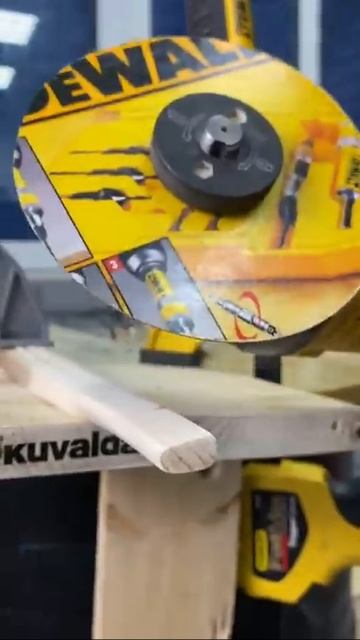 Лайфхак) Режем картоном различные материалы) смотреть онлайн