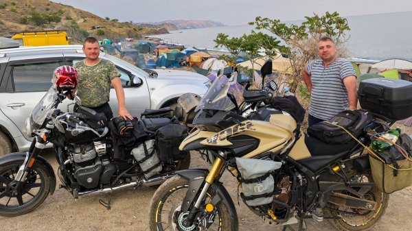 На мотоциклах по Крыму (Royal Enfield SM 650 и Voge 625). День 4.