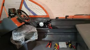 Установка мотора и оборудование ALUTON 390 Fish