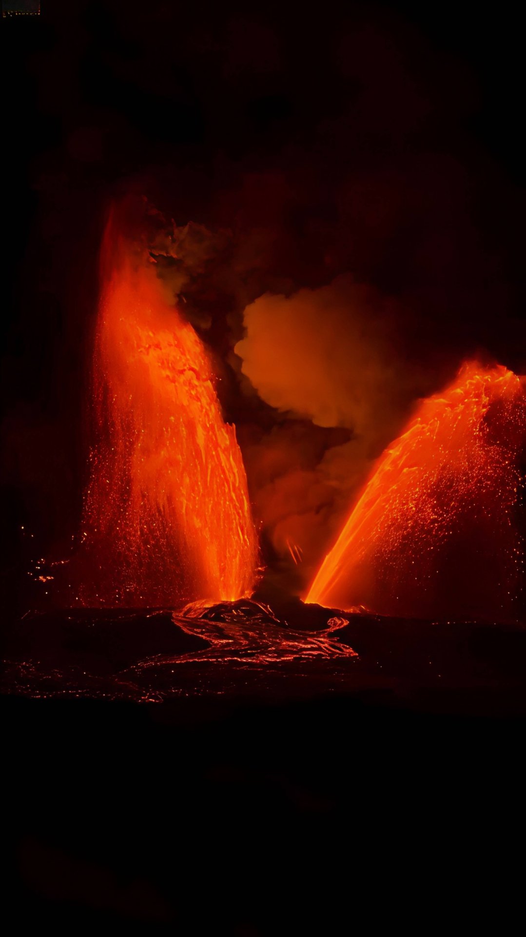 Вулкан Килауэа на Гавайях выпустил рекордный фонтан лавы высотой 500 метров🌋