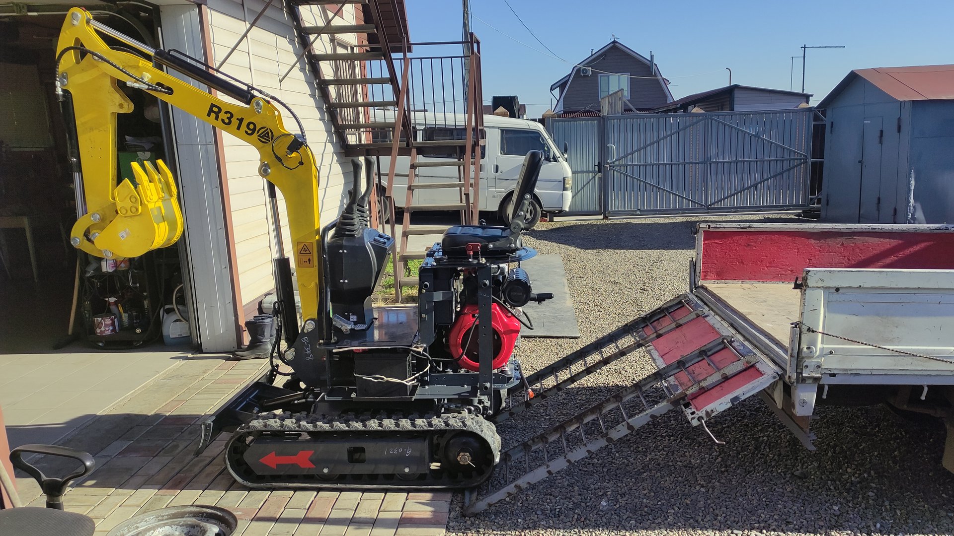 Мини экскаватор Rippa R-319, покупка и сборка. смотреть онлайн