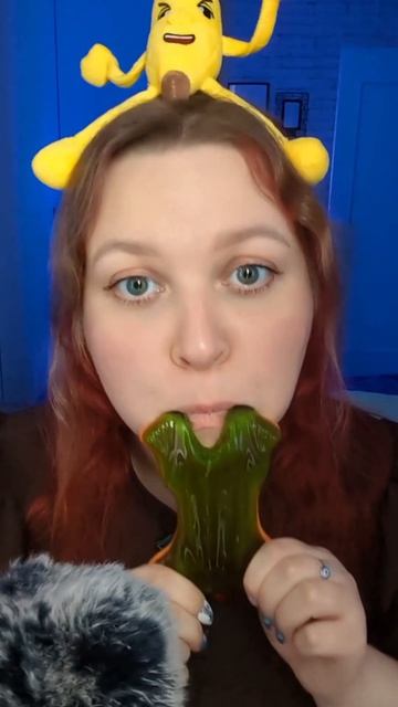 АСМР Ем ГИГАНТСКИЙ МАРМЕЛАД из Fix Price 🤤 ASMR EATING/MUKBANG #asmr #асмр #mukbang #eating смотреть онлайн