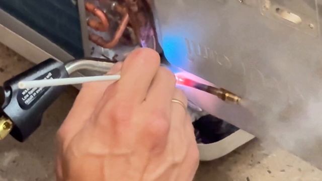 Ремонт мобильного кондиционера: заправка фреоном и устранение утечки