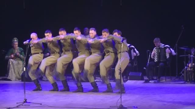 Владимир Высоцкий. Мы землю толкали ногами... смотреть онлайн