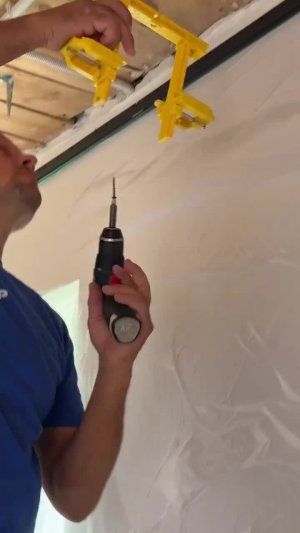 Как сделать скрытый карниз для натяжного потолка своими силами