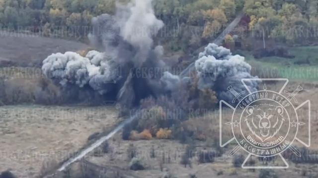 Уничтожение заминированного моста в районе н.п. Амбарное Харьковской области 💥🇷🇺👊 смотреть онлайн