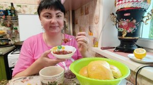 ЗАМЕСИЛА ТЕСТО, У НАС ДОЖДЬ, ПОВСЕДНЕВНАЯ ЖИЗНЬ