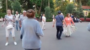 За твою красивую улыбку!!! Танцы в парке Горького!!! Харьков Май 2021