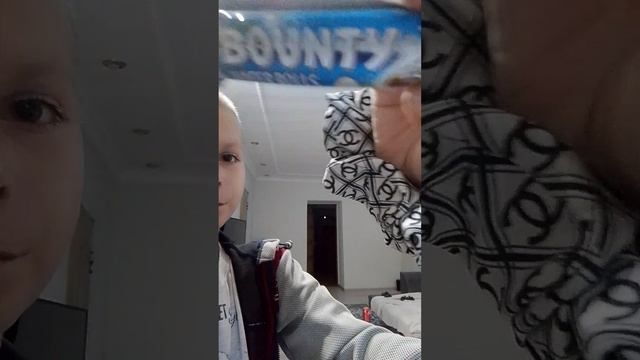 я пробираю вкусности. вместе с моей подругой. смотреть онлайн