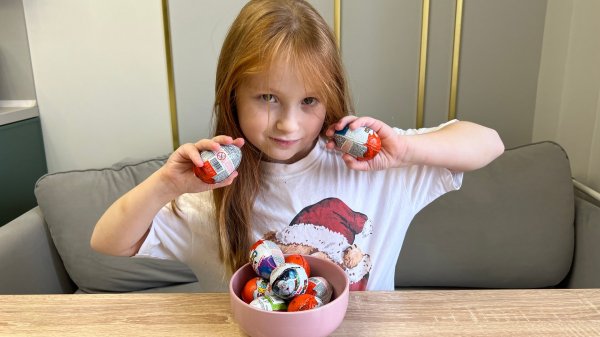 Самая СЛАДКАЯ распаковка! Много киндер сюрпризов