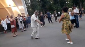 А я люблю тебя - мою чужую!!!💃🌹Танцы в парке Горького!!!🌴🌹Харьков 2021