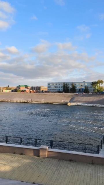 Осенний Курган🏙️ Набережная реки Тобол🌊 #city #город #курган #набережная #embankment #река #river смотреть онлайн