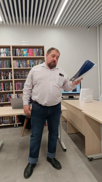 Жан де Лафонтен.  Лев, побитый человеком.mp4