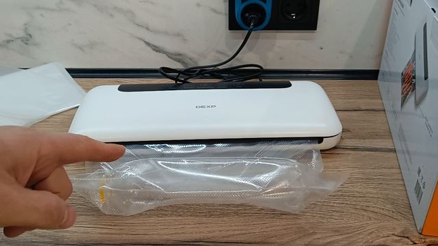 Вакуумный упаковщик DEXP DVS-120 тест с пластиковой бутылкой смотреть онлайн