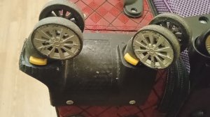 Как снять колёсики с чемодана