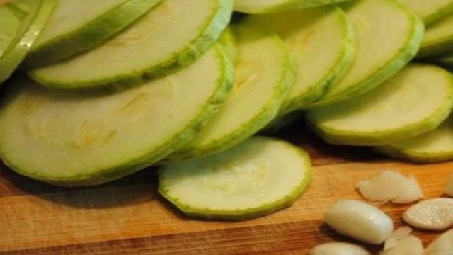 Омлет из кабачков на сковороде