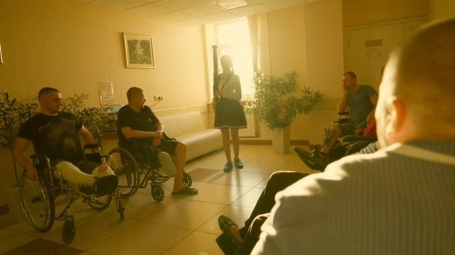 О наших защитниках/ О наших ребятах/ Песня трогательная! смотреть онлайн