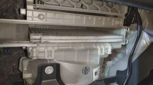 Как заменить салонный фильтр на TOYOTA COROLLA FIELDER 161