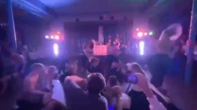 ‼️Будущие студенты РЭУ им. Плеханова устроили скандальное посвящение в первокурсники‼️ смотреть онлайн