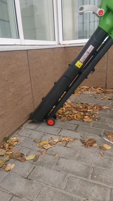 Воздуходувка-пылесос аккумуляторная REDVERG RD-BV36/U #shorts #redverg #пылесосыдлялистьев #листва