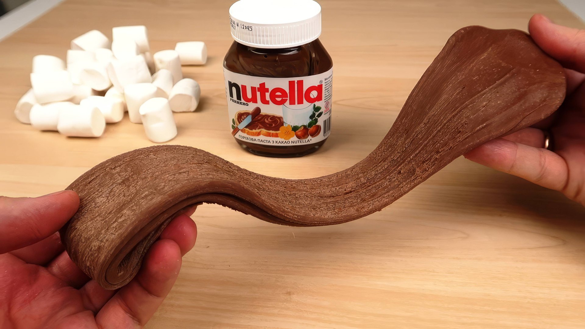 СЪЕДОБНЫЙ ЛИЗУН из НУТЕЛЛЫ и МАРШМЕЛОУ! DIY смотреть онлайн