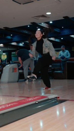 девочки в боулинге