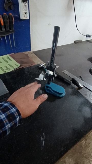 Очень полезная фишка при разметке рукояти ножа #handmade #творчество #residentevil #diy