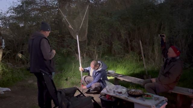 Поехали в ночь на рыбалку на Кубань смотреть онлайн