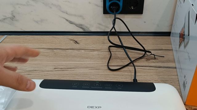 Вакуумный упаковщик DEXP DVS-120 смотреть онлайн
